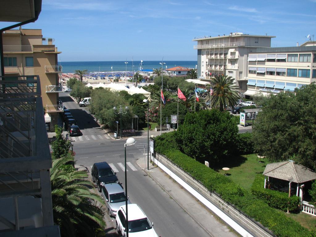 Hotel Smeraldo Lido di Camaiore Eksteriør billede