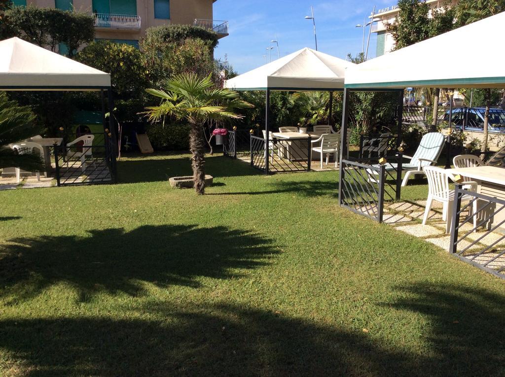 Hotel Smeraldo Lido di Camaiore Eksteriør billede